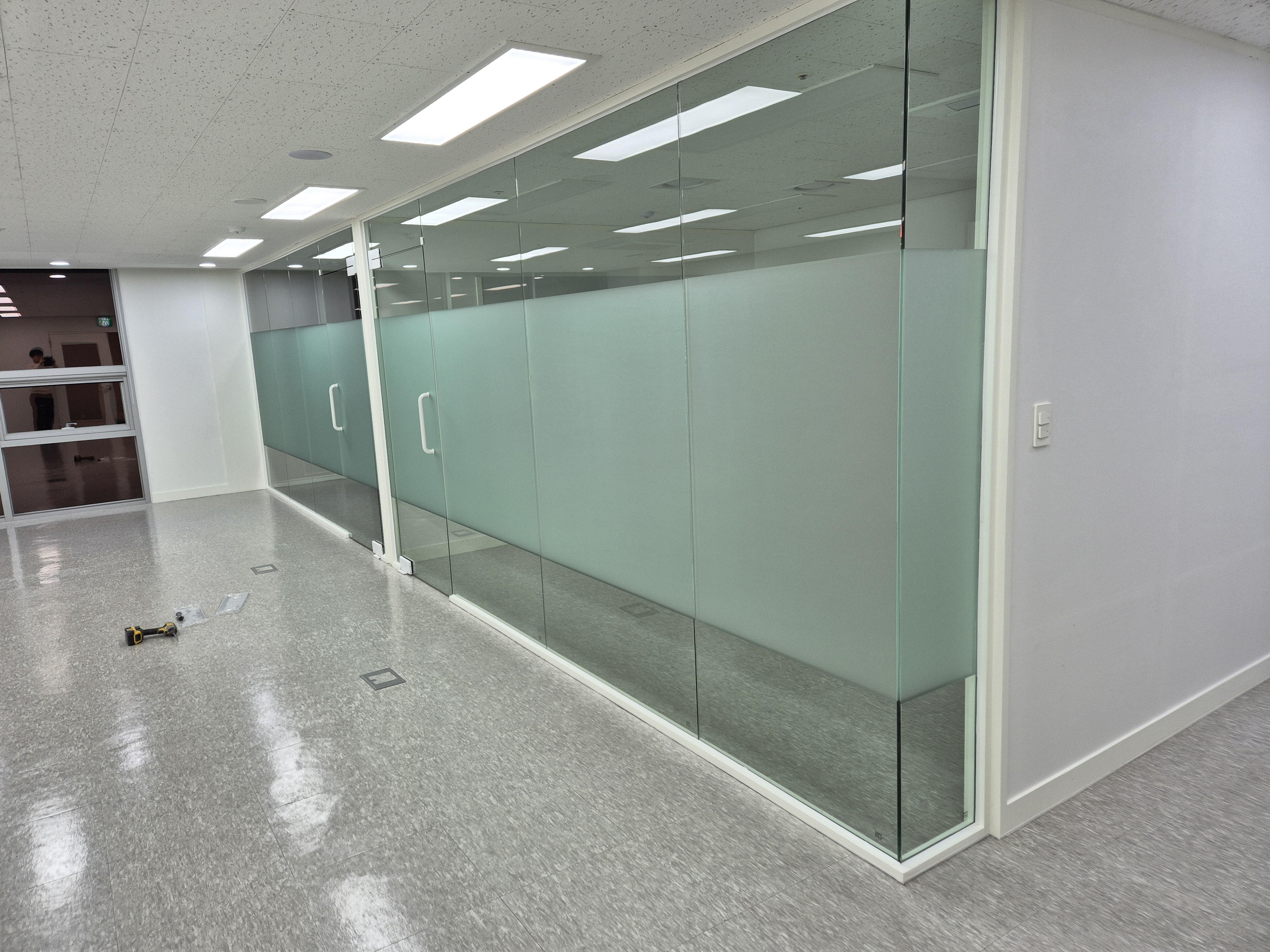 광교지식산업센타유리칸막이