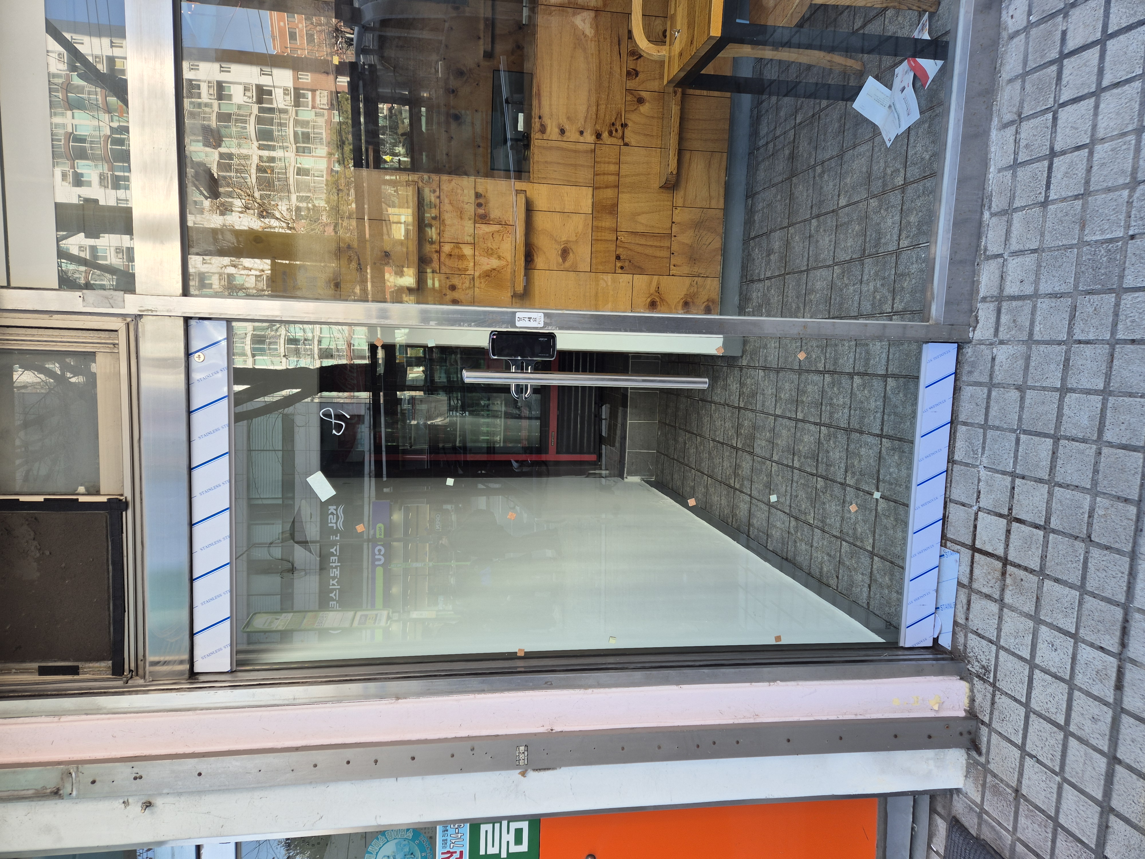 용산상가스텐강화도어설치