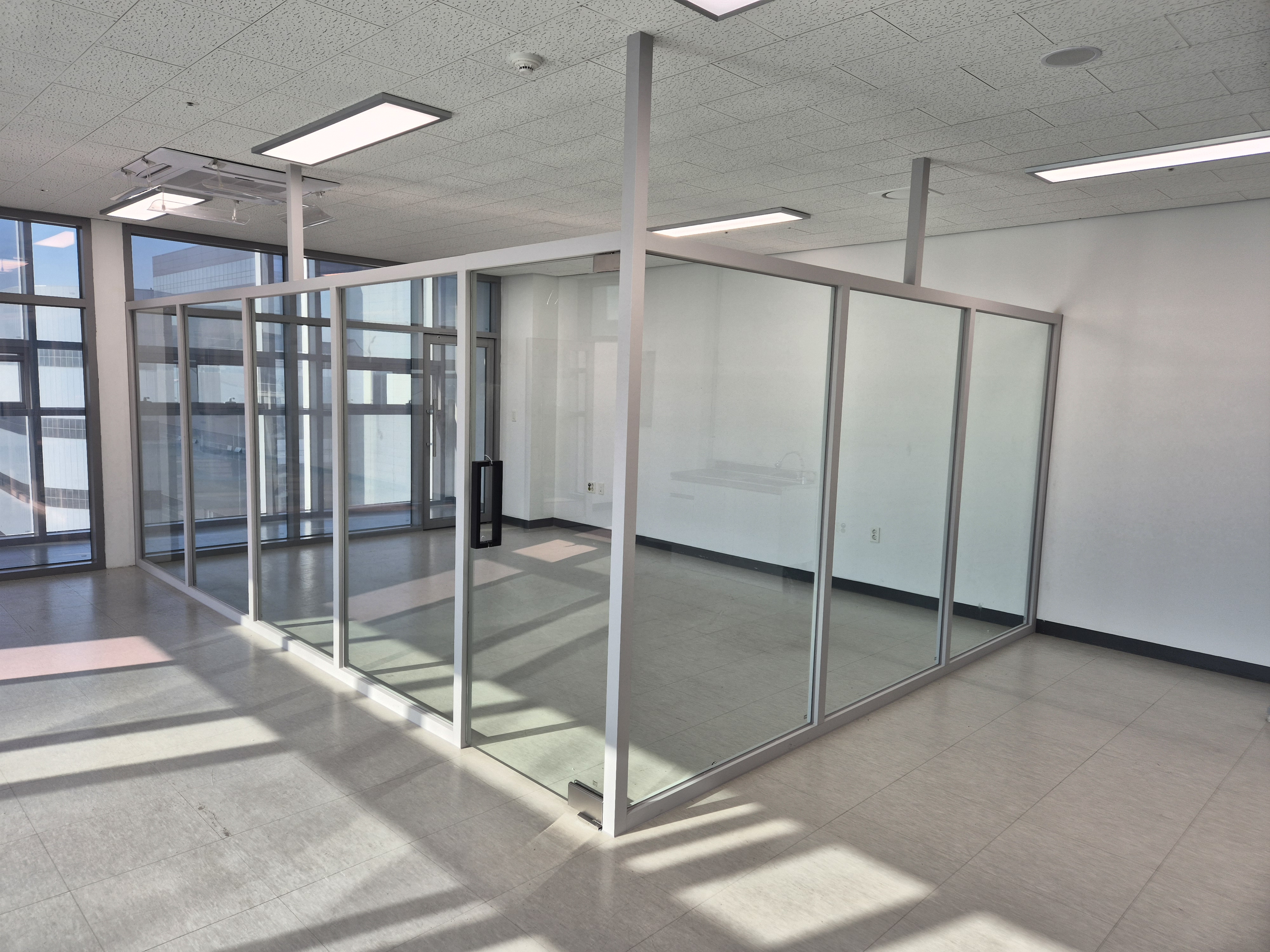 마곡지식산업센타갈바후레임유리칸막이
