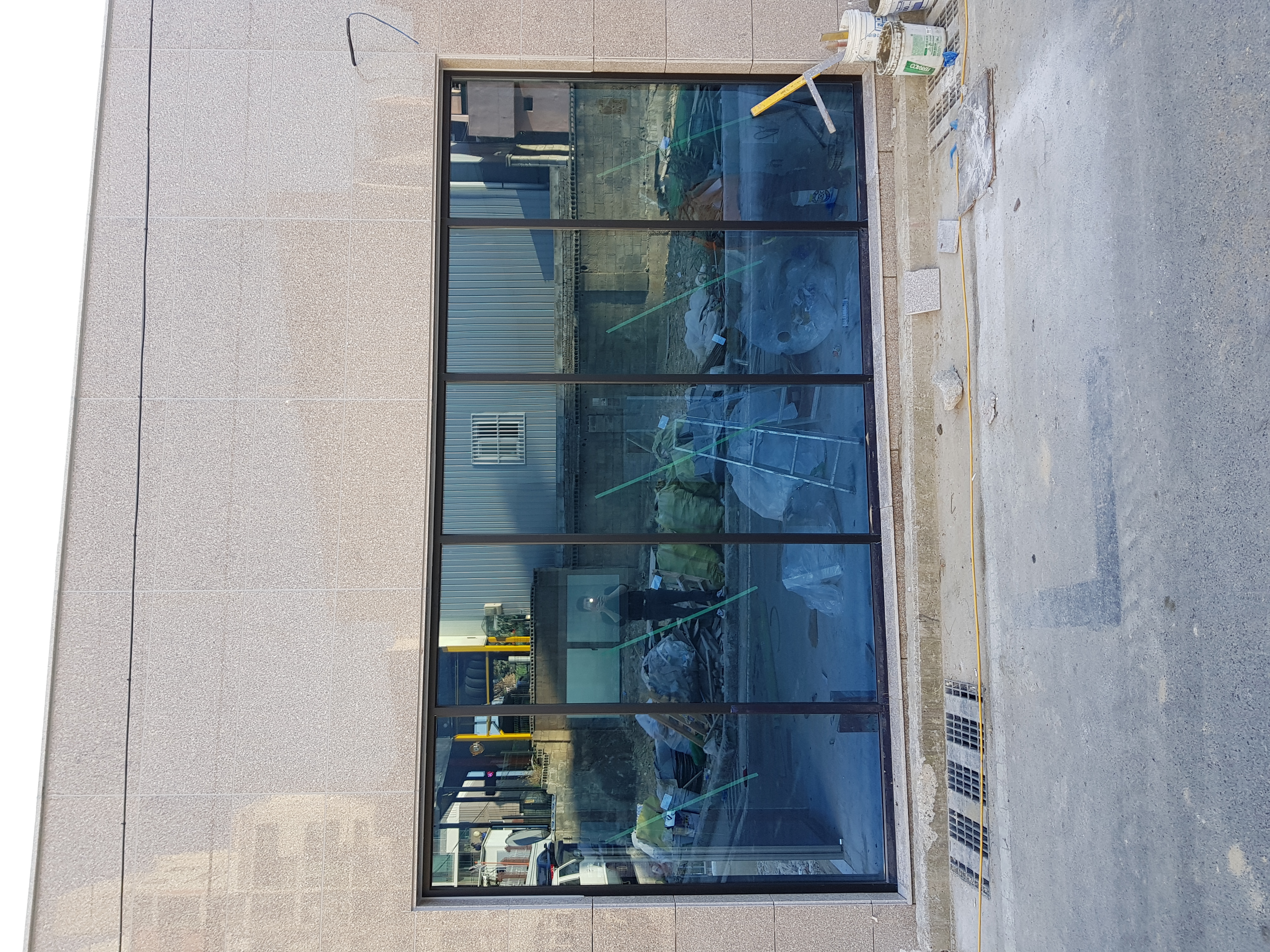 안산 상가 블랙알미늄 블루유리창