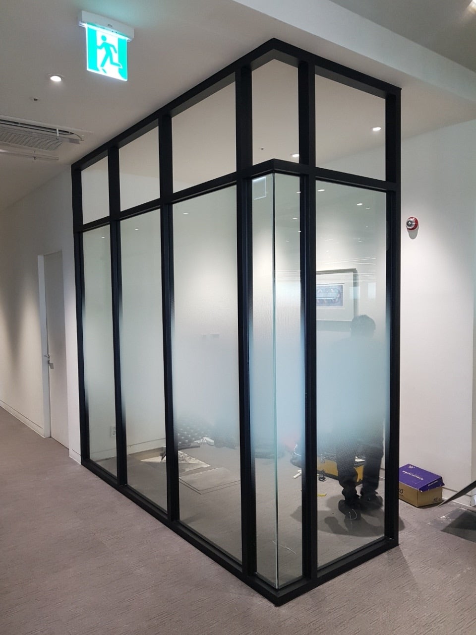 서울 고속버스터미널 금융 사무실