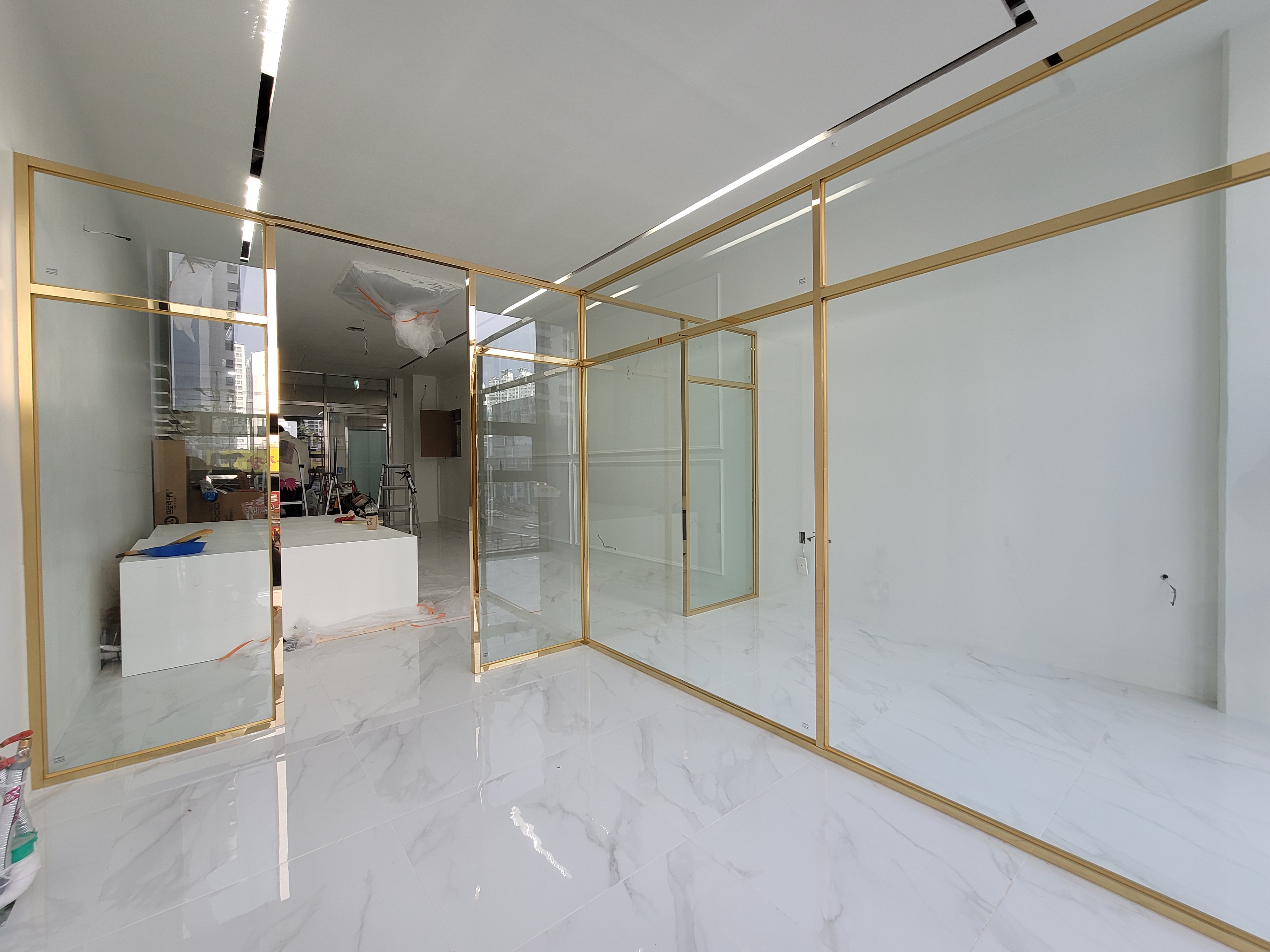 안산시 초지동 네일아트샾 골드유리파티션